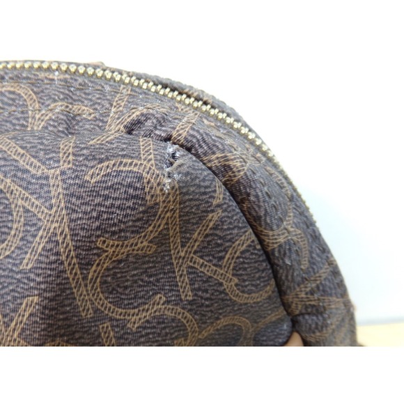 Calvin Klein Signature Belfast Backpack Bag 2 Magnetic Pockets 2‎ Zipper Closure - Picture 16 of 16